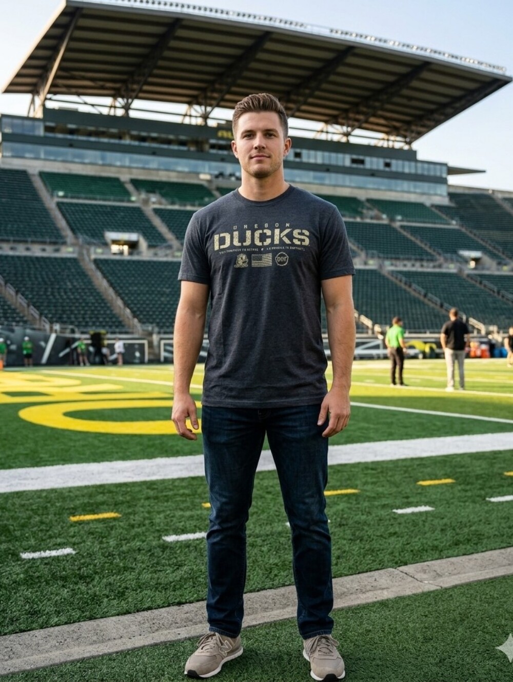 NWT Colosseum Oregon Ducks OHT Military Appreciation T-Shirt - Size Large